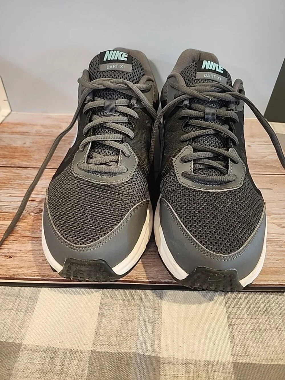 Vintage Womens Nike Shoe Dart XI (Sz. 11.5)